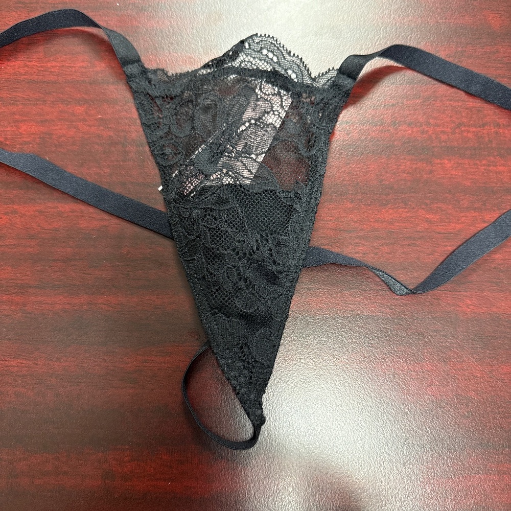 NWT Victoria’s Secret V String